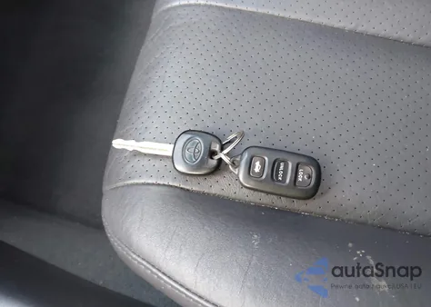 2002 Toyota Camry Solara Sle V6 z USA, uszkodzony, nr VIN 2T1CF28PX2C594971